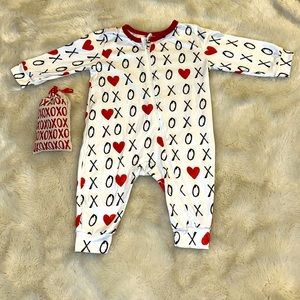 Starry Oaks Baby 3-6 Month Valentine’s Day Heart One Piece Sleep and Play PJ’s